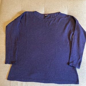 Patagonia xs Worn Wear navy blue cotton/poly blend